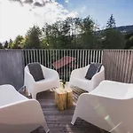 Apartment Na Kubinke, Hillside
