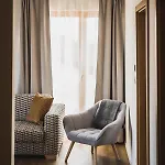 Na Kubinke, Hillside Apartment *