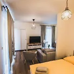 Apartment Na Kubinke, Hillside *