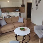 Na Kubinke, Hillside Apartman *