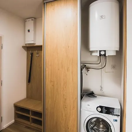 Na Kubinke, Hillside *