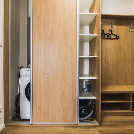 Na Kubinke, Hillside Apartman *