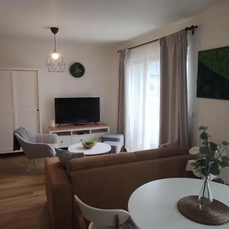 Na Kubinke, Hillside *