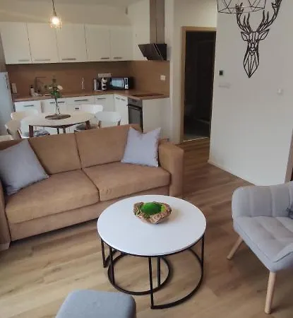 Na Kubinke, Hillside Apartman *