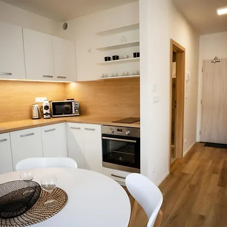 Na Kubinke, Hillside *