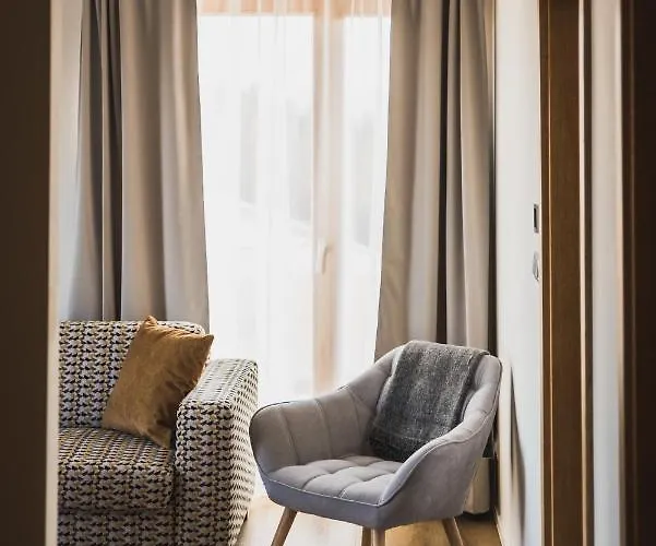 Na Kubinke, Hillside Apartment *