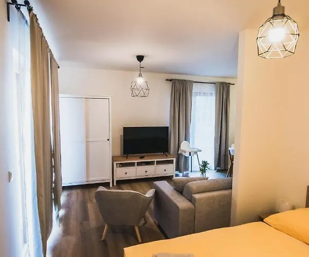 Apartment Na Kubinke, Hillside *