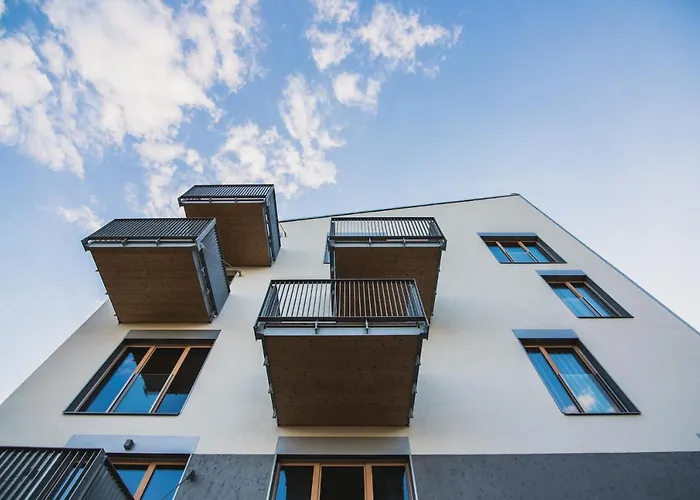 Na Kubinke, Hillside Apartment