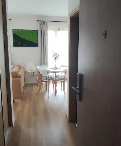 Na Kubinke, Hillside Apartment